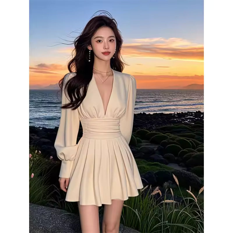 2024 New Style Slimming Long Sleeve V-Neck Short Skirt Pleated Maturity Light Design Fashionable
