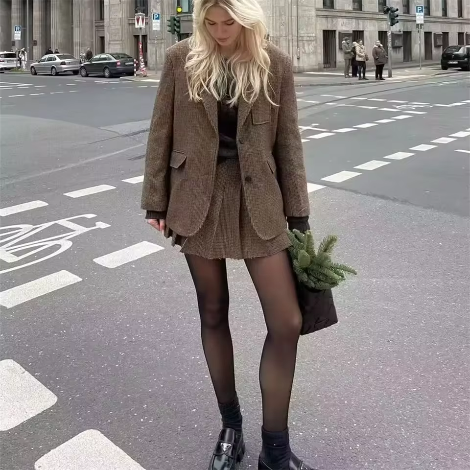 Autumn New Loose and Slim Suit Coat Leather Buckle Decoration Wide Pleated Skirt Pants Two Piece Set